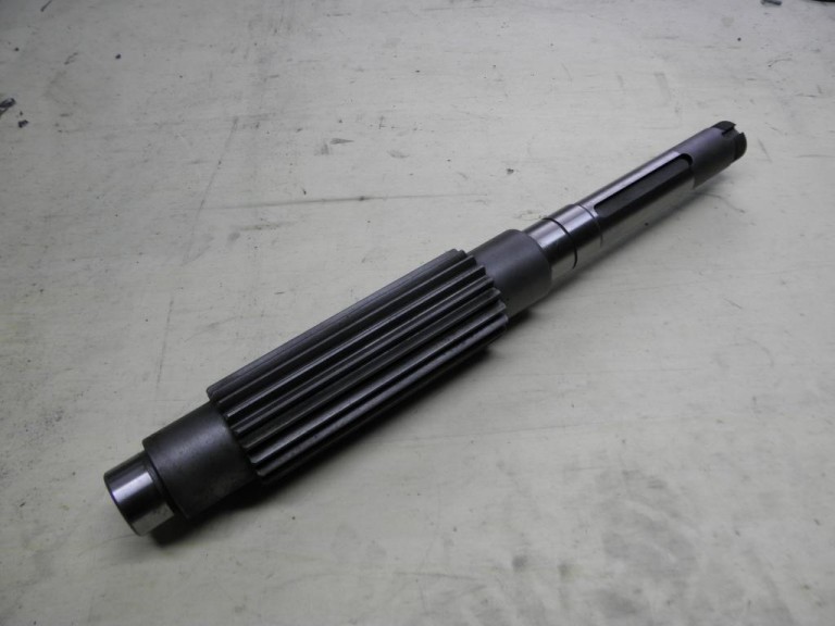 Kertitox fogazott tengely