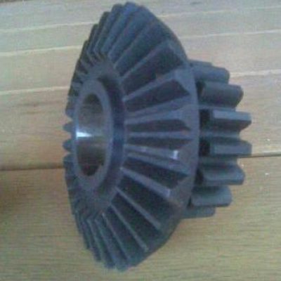 T4K kistraktor Z=28/17 fogaskerék